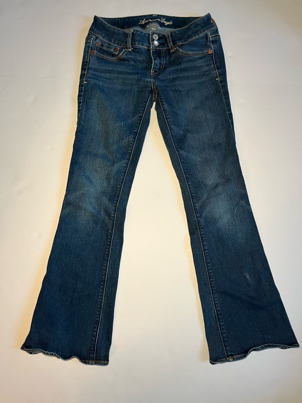 Y2K Vintage Low Rise AE Artist Bootcut Sz 4 short jeans dark Wash - Picture 2 of 10